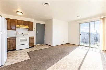 1 bed, $835 — Photo 1