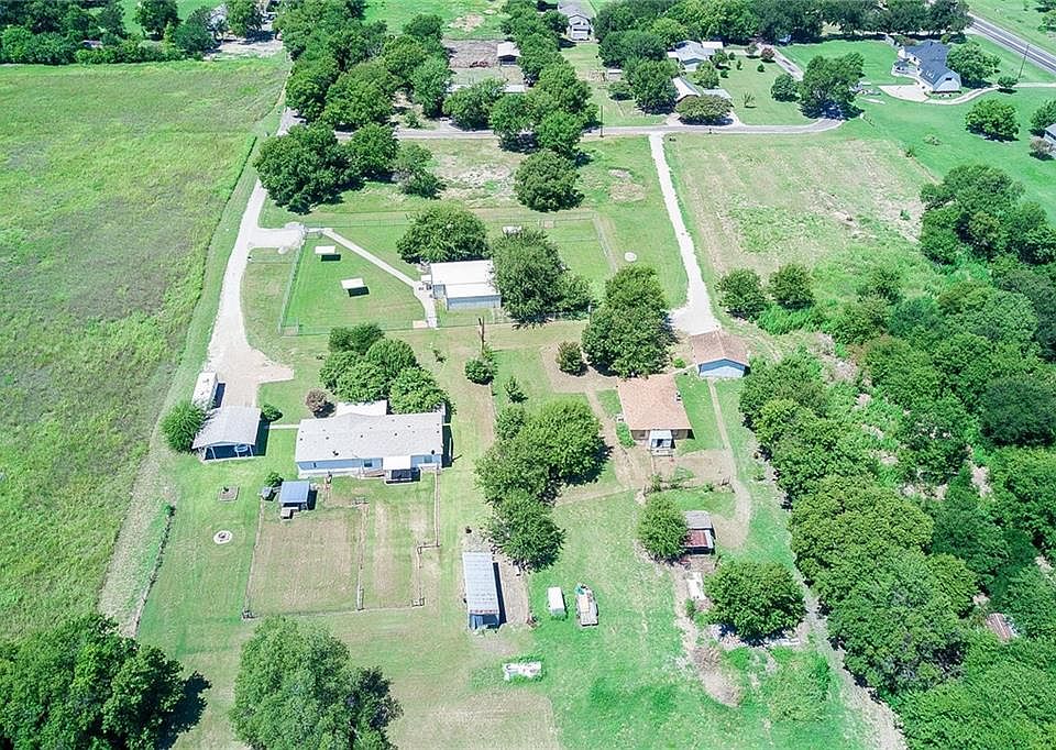 1st image of 9739 County Road 744