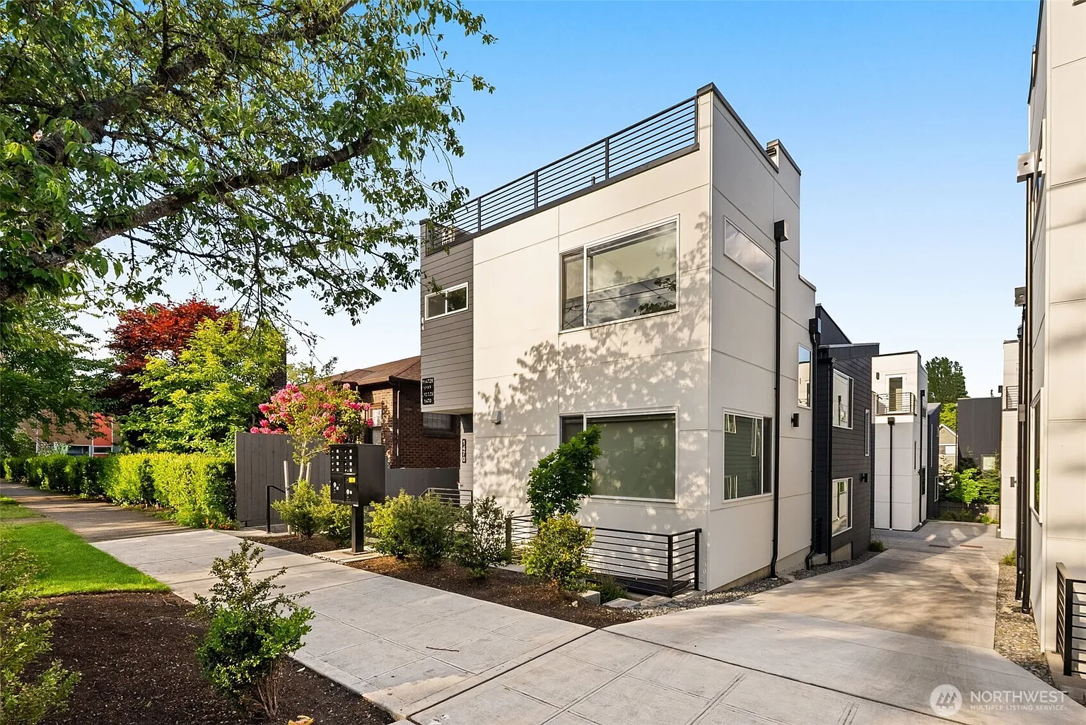 1470 B 21st Avenue photo 1