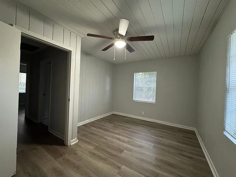 1510 S Miller Rd — Photo 8