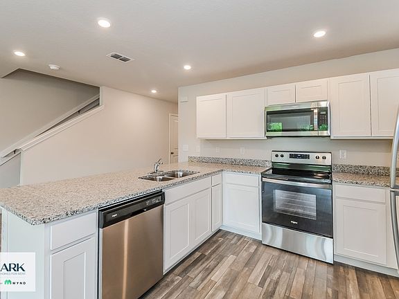 5th image of 45335 Red Brick Dr