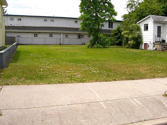 4th image of 120 W Youngs Ave
