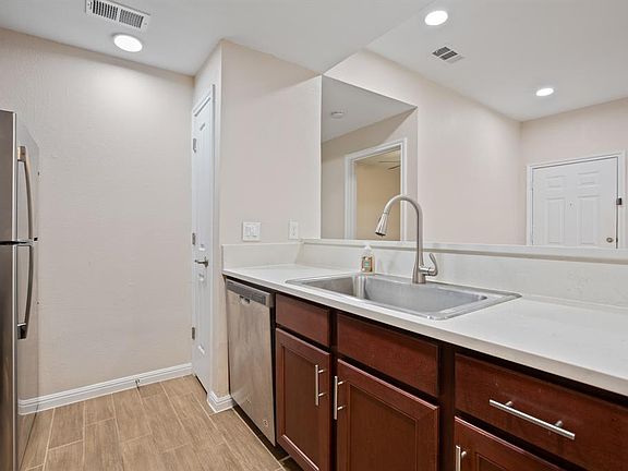 5th image of 114 E 31st St APT 112
