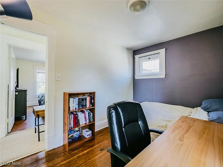 1347 Fry Ave — Photo 27