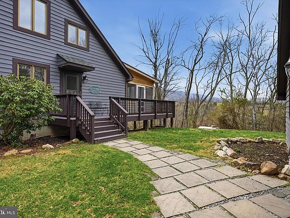 4th image of 325 Fox Ridge Dr