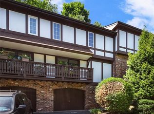 233 Queensberry Ct, Pittsburgh, PA 15237