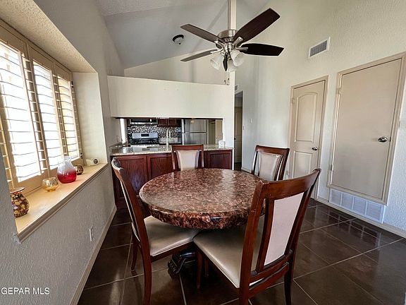 5th image of 9957 Honey Locust Ln