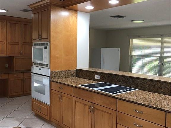 3rd image of 13664 Serena Dr