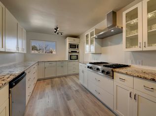 438 Morningside Dr NE, Albuquerque, NM 87108