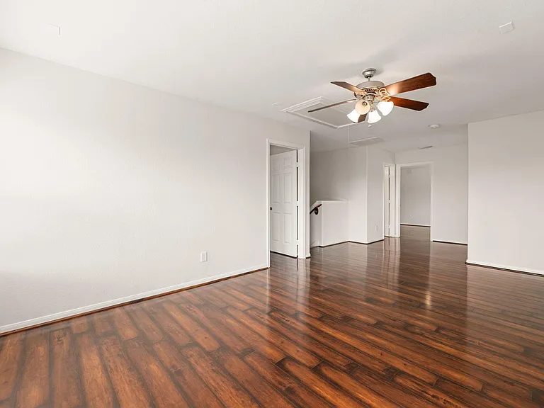 21426 Venture Park Dr — Photo 30