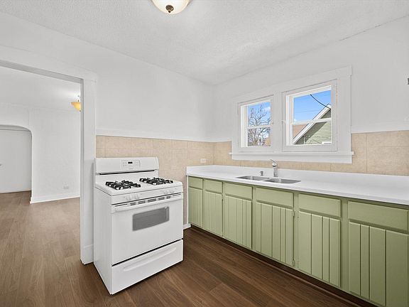 2nd image of 117 N West St #2