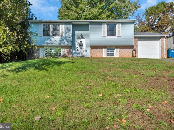 703 N Argonne Ave, Sterling, VA 20164