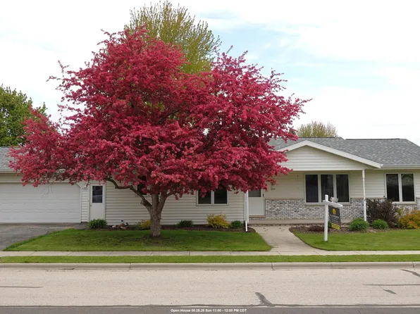109 Filby St, Oakfield, WI 53065