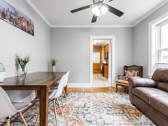 5th image of 4121 W Henderson St #2B