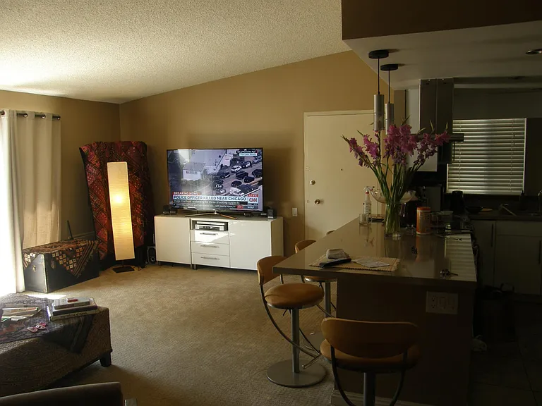 82 Calle Aragon #Q — Photo 2