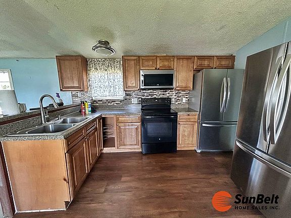 2nd image of 3920 SW 30th St #B36