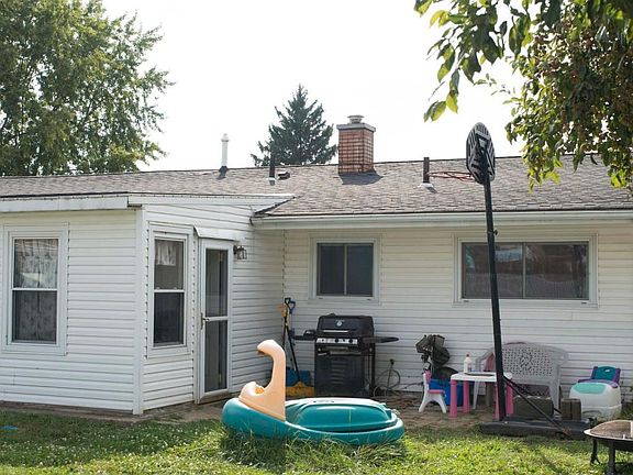 2nd image of 4954 Sutherland Dr
