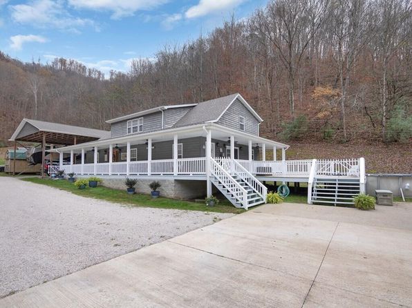 140 County Line Dr, Garrett, KY 41630