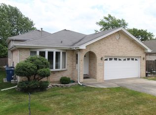 7229 S Roberts Rd, Bridgeview, IL 60455