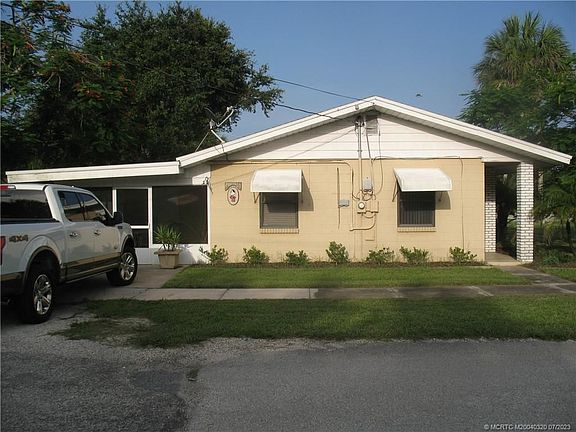 2nd image of 2410 Saint Lucie Blvd