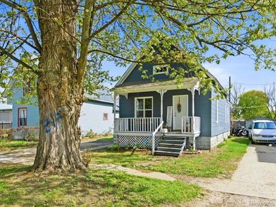 2506 Division St, Port Huron, MI, 48060