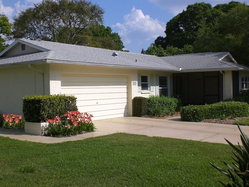 2nd image of 170 Stafford Cir