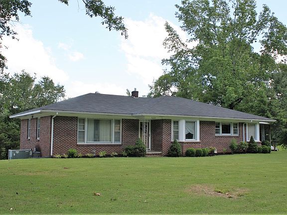 3rd image of 5605 Highway 70 W