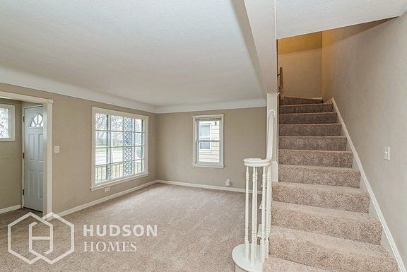 3rd image of 20507 Libby Rd