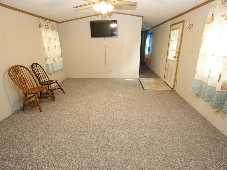 22927 Cypress Dr — Photo 6
