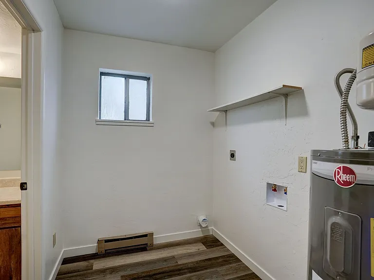 843 Sunset Ave #A — Photo 17
