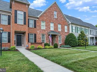 3 Jamestown Sq, Mechanicsburg, PA 17050