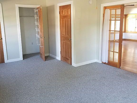 Main/1st floor bedroom 