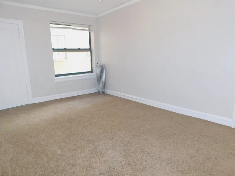 Oak Crest — Photo 24