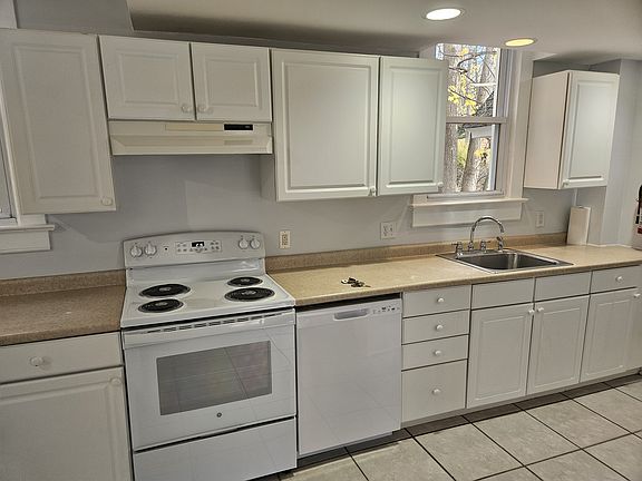 Kitchen with all New Appliances