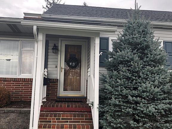 2nd image of 1202 Elm Ave