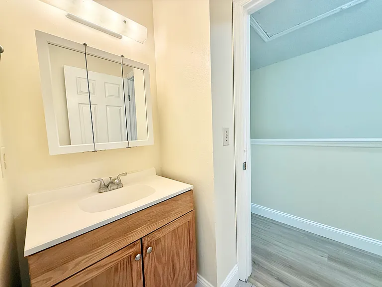 304 Woodgreen Ln — Photo 14
