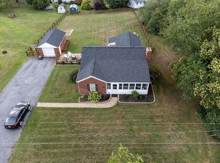 23 Mountain View Dr, Waynesboro, VA 22980
