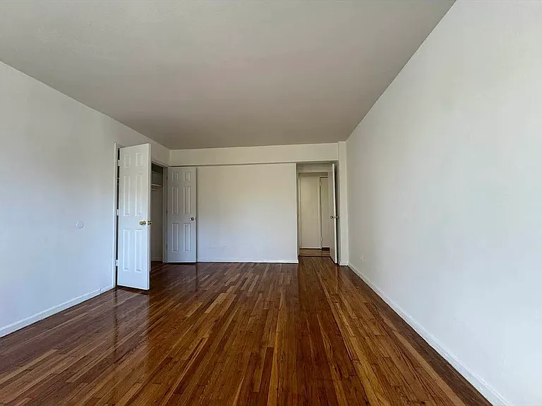 2020 Grand Concourse #32 — Photo 11