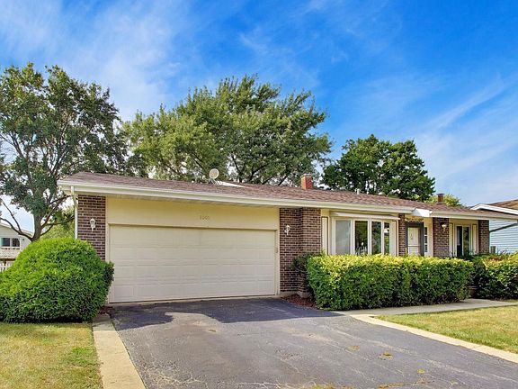 3rd image of 1009 Beverly Ct