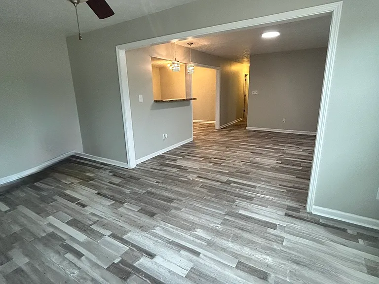 824 Fresno Dr — Photo 5