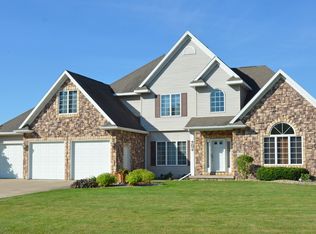 4485 W Amberwood Ln, Appleton, WI 54913