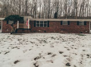 130 Buttermilk Hollow Rd, Bethpage, TN 37022