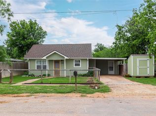 514 W 4th St, Coleman, TX 76834