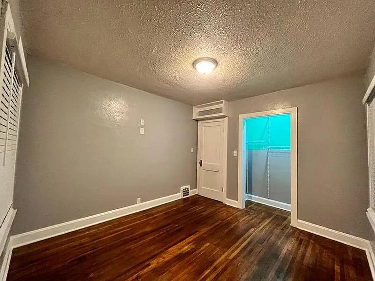 7425 Pennsylvania Ave — Photo 20
