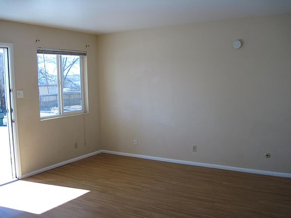 4th image of 716 Brimhall Pl APT 8