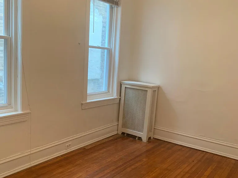 6039 Catharine St #B — Photo 14