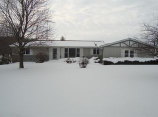 W4222 David Dr, Fond Du Lac, WI 54937