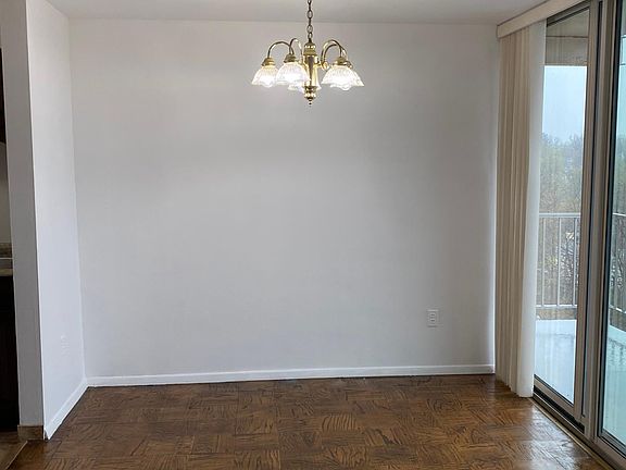 3rd image of 4520 King St APT 703