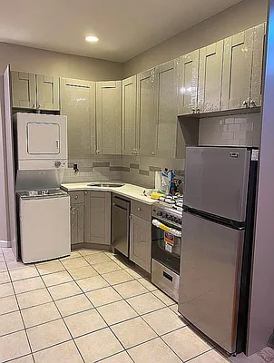 Rented by Standard Living Realty Inc | media 2