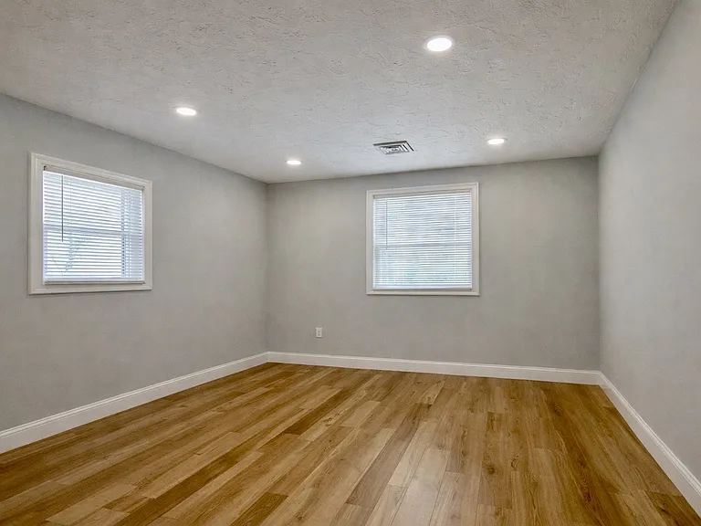 70 Seminole Ave — Photo 16